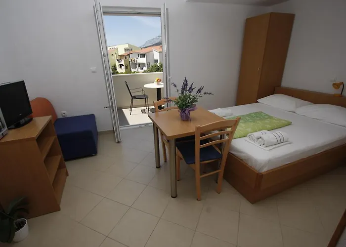 Neva Hotell